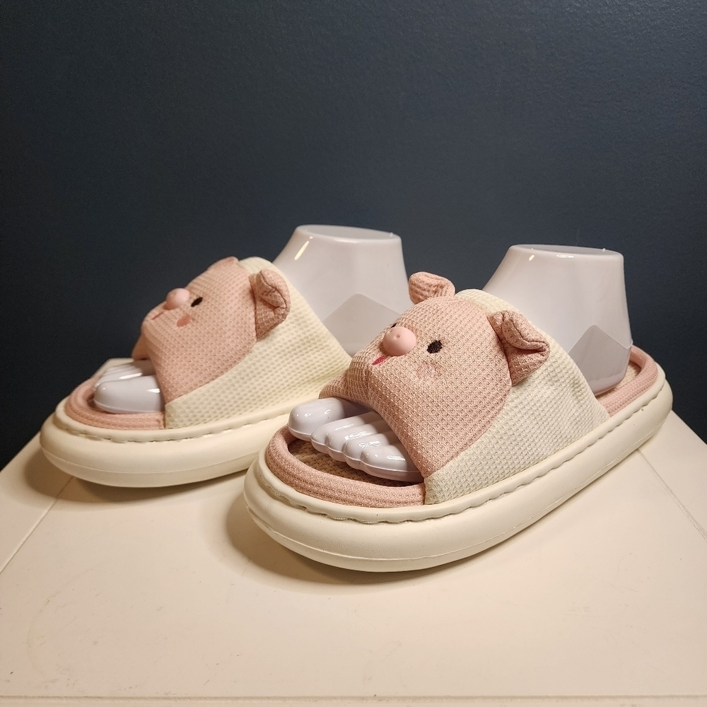 Adult Pig Design Slippers - Pink and Cream/White Size 42-43